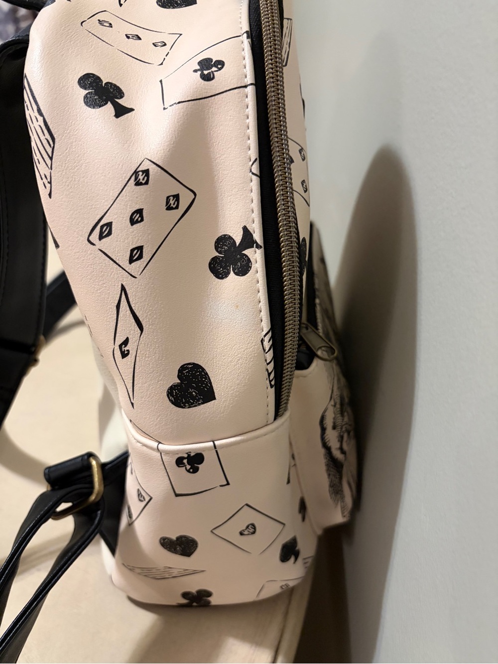 Loungefly Cream & Black Alice Tea Party Mini Backpack Rare LNWOT - Picture 6 of 16